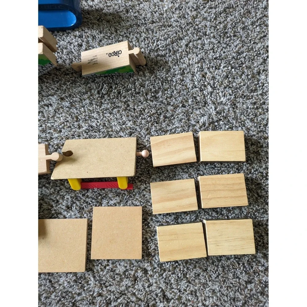 Play Set‎ 30+ pieces Wooden Train Track With Bridge, People, Trees Etc Unbranded